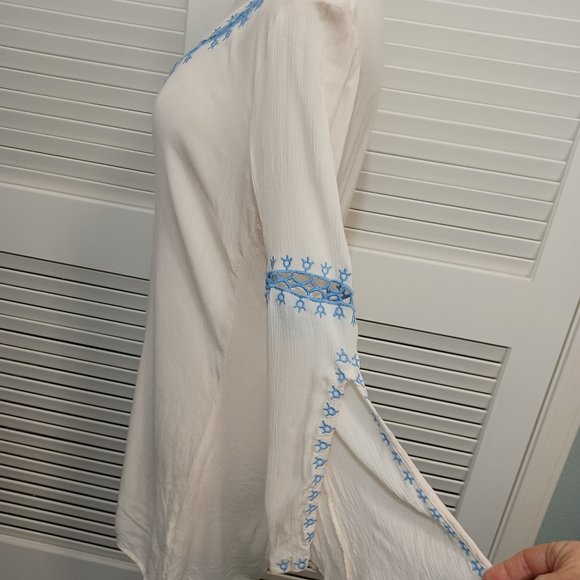 Lush Embroidered Boho V Neck Peasant Tunic - Picture 6 of 9